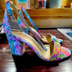 2 for the price of one! 2 pairs of Lilly Pulitzer heels. Selling together.